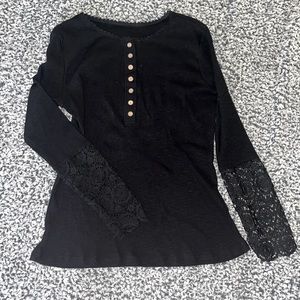 Cute long sleeve with half sleeve lace